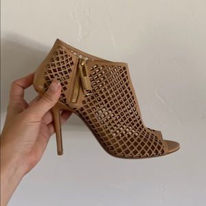 Nude Burberry Heels